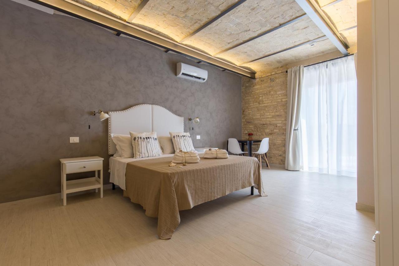Al Faro Bianco B&B E Residence Con Parcheggio Vasto Exteriér fotografie