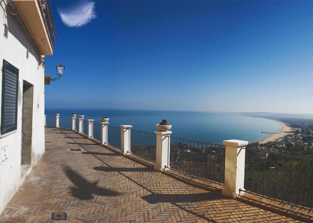 Al Faro Bianco B&B E Residence Con Parcheggio Vasto Exteriér fotografie